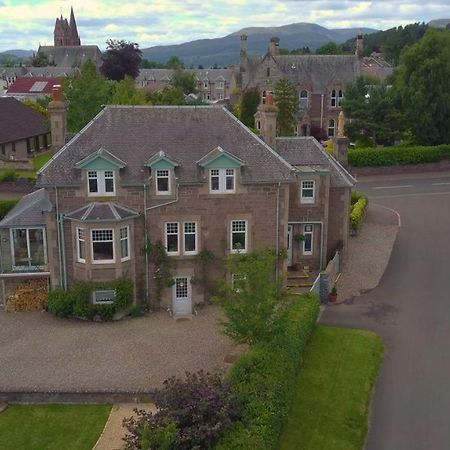 Firtree Bed And Breakfast At Galvelbeg House Crieff Buitenkant foto